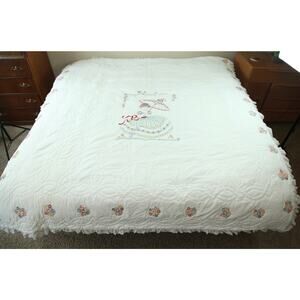 VTG Embroidered Quilt White Lace Ruffle Floral Victorian Granny‎ 79X88 COTTAGE